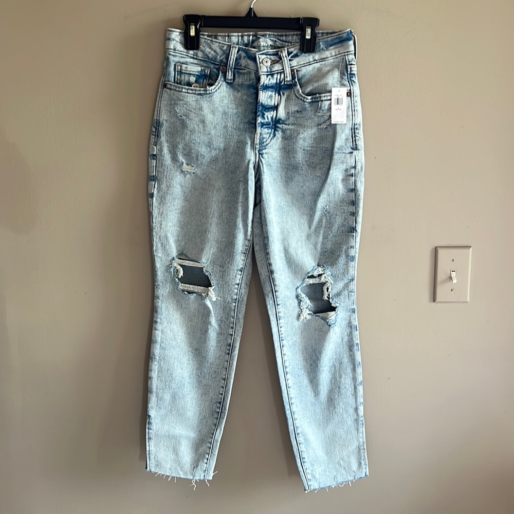 Old navy distressed jeans petite
